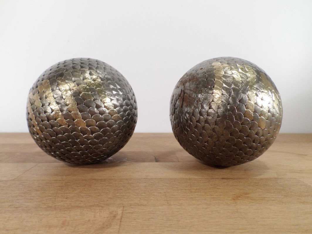 Deux belles boules à caresser