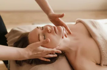 Massage nuru : conseils pour un massage intime réussi à la maison 24 massage nuru