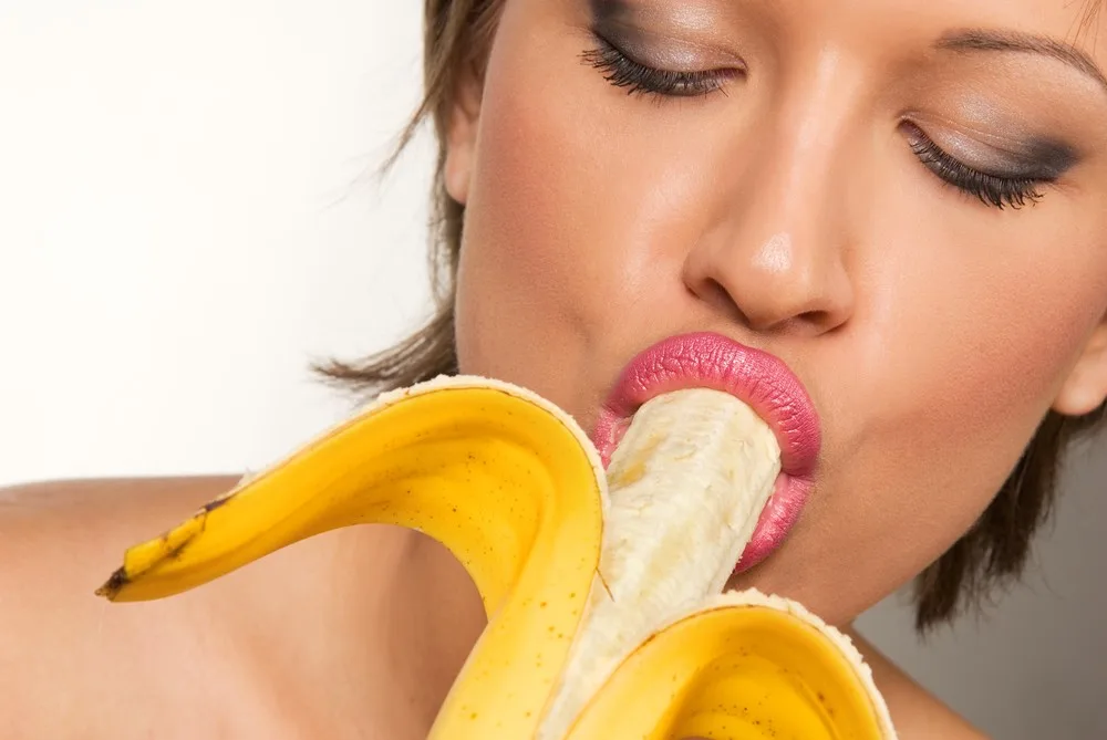 Sexe oral : 8 astuces coquines pour faire monter la température 2 sexe oral fellation